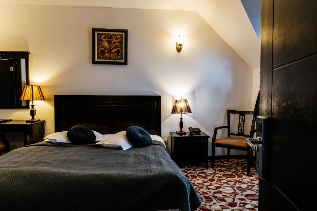 Contele Vladimir Hotel Törcsvár Kültér fotó